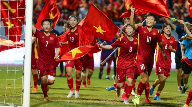 Những ưu điểm của trang bóng đá online